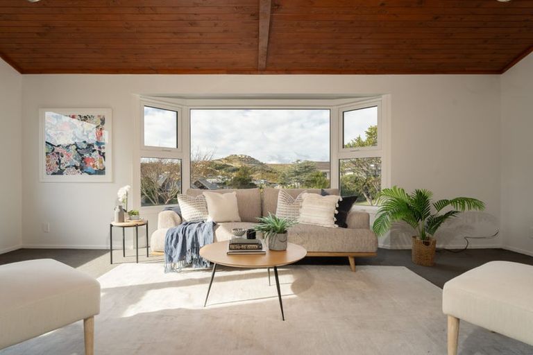 Photo of property in 50 Exploration Way, Whitby, Porirua, 5024