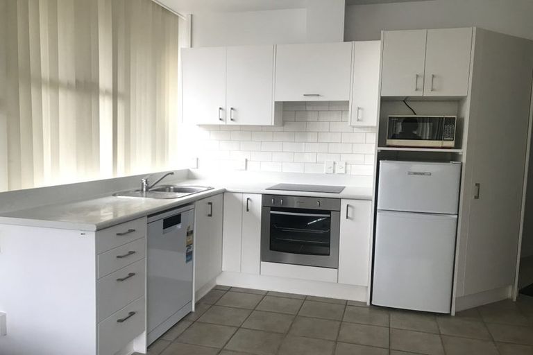 Photo of property in Terrace Tower Apartments, 4f/126 The Terrace, Wellington Central, Wellington, 6011