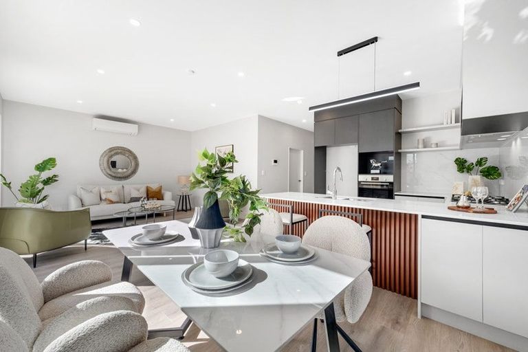 Photo of property in 23b Studfall Street, Pakuranga Heights, Auckland, 2010