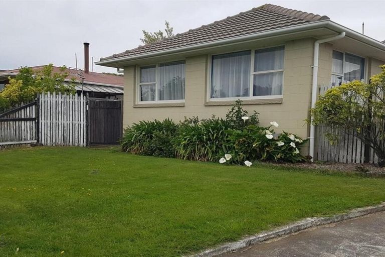 Photo of property in 17 Barrowclough Street, Hoon Hay, Christchurch, 8025