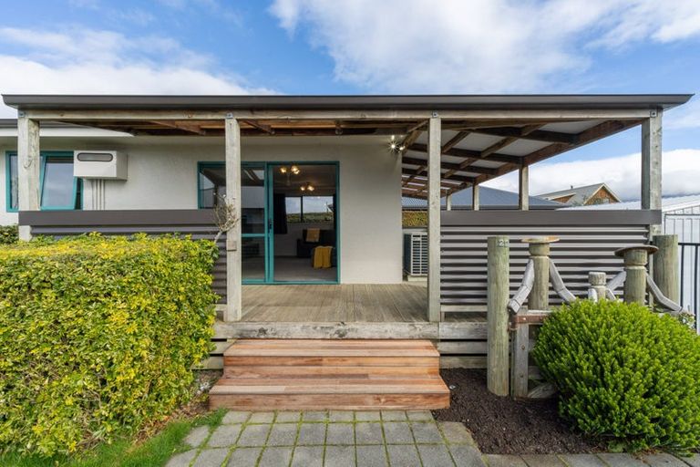 Photo of property in 22b Lawson Burrows Crescent, Te Anau, 9600