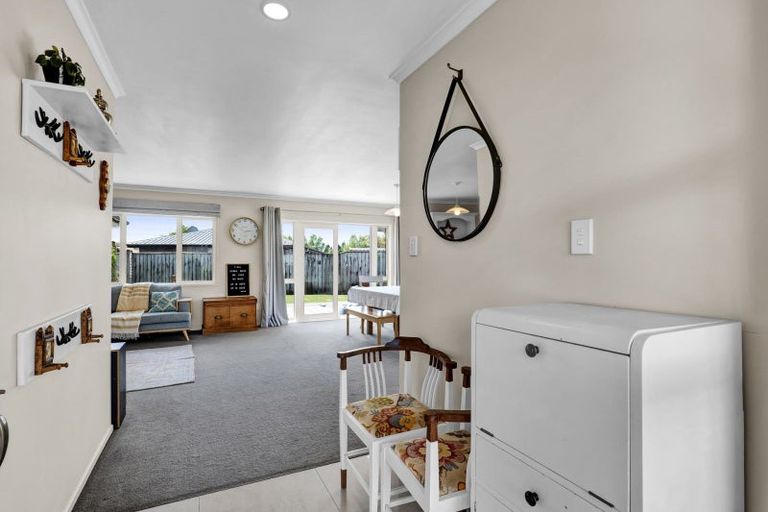 Photo of property in 6b Faber Place, Inglewood, 4330