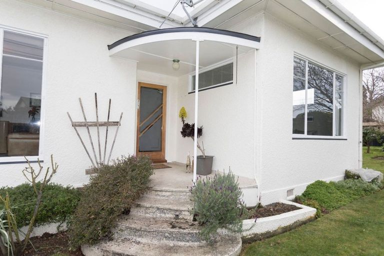 Photo of property in 40 Queen Street, Dannevirke, 4930