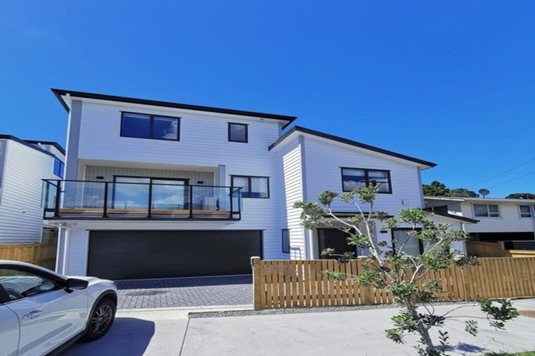 Photo of property in 13a Windermere Crescent, Blockhouse Bay, Auckland, 0600