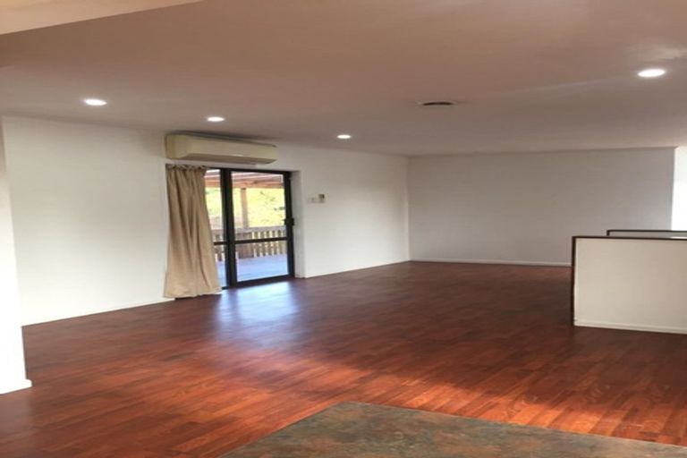 Photo of property in 119a Woodglen Road, Glen Eden, Auckland, 0602