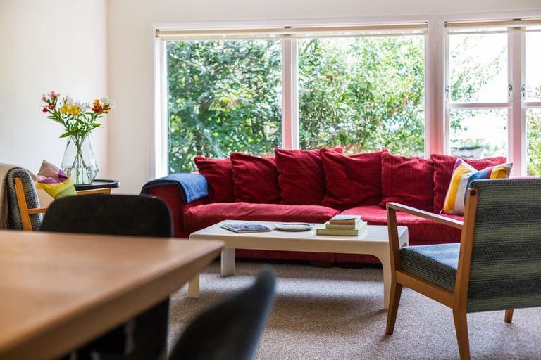 Photo of property in 49 Rona Street, Eastbourne, Lower Hutt, 5013