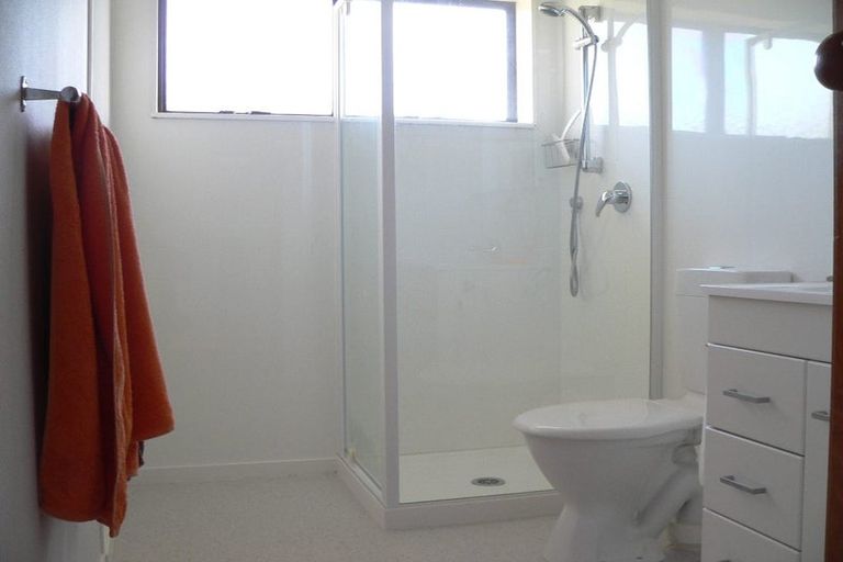 Photo of property in 33a Hinau Street, Tawa, Wellington, 5028