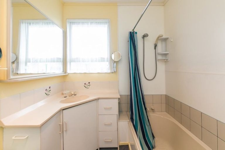 Photo of property in 1b Sidey Place, Marewa, Napier, 4110