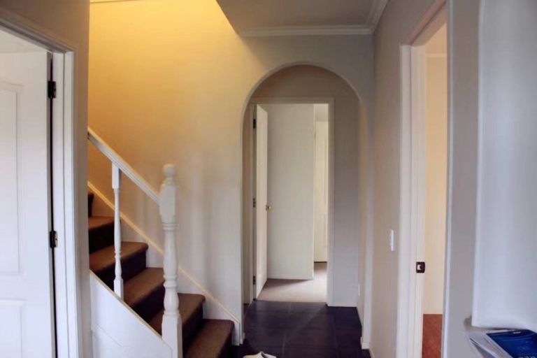 Photo of property in 1/123 Wiseley Road, West Harbour, Auckland, 0618