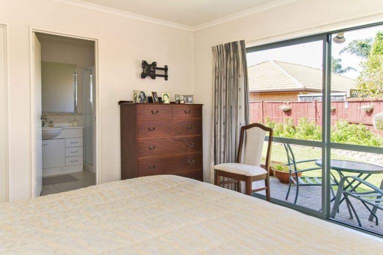 Photo of property in 50 Blackwood Drive, Wattle Downs, Auckland, 2103