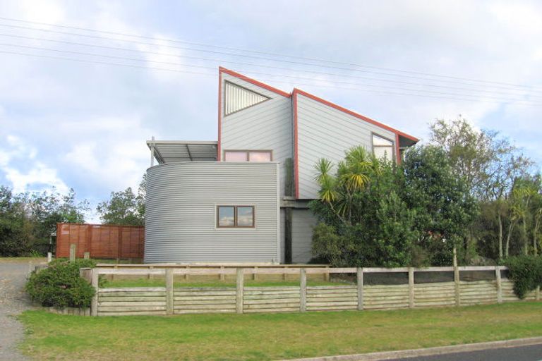 Photo of property in 104 Kotuku Street, Whangamata, 3620