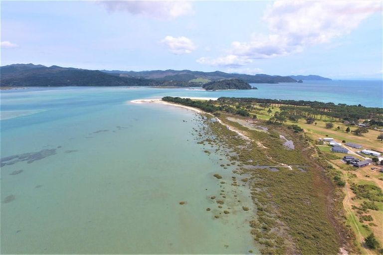 Photo of property in 129 Kelly Jade Avenue, Matarangi, Whitianga, 3592
