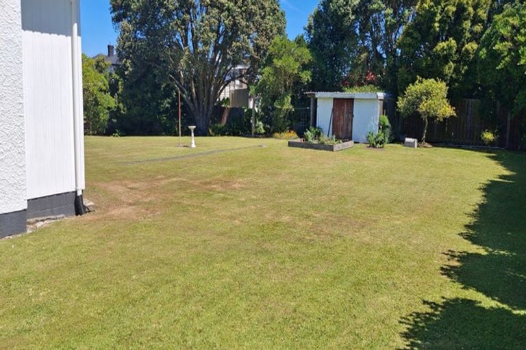 Photo of property in 62 Gisborne Terrace, Opunake, 4616