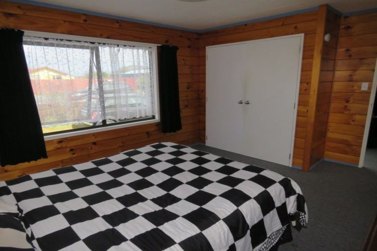 Photo of property in 23 Coates Street, Westport, 7825