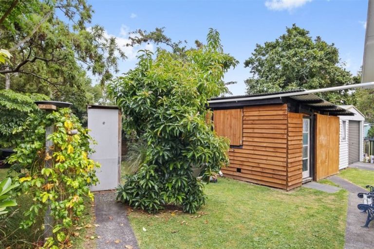 Photo of property in 11 Halberg Street, Papakura, 2110