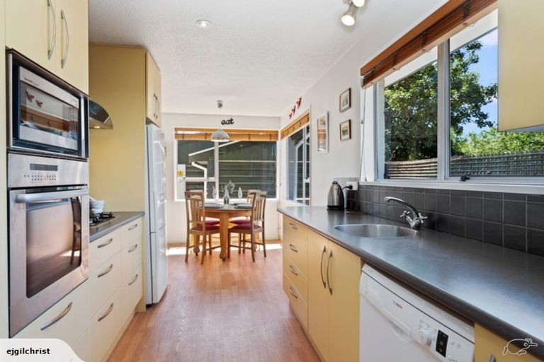 Photo of property in 8 Ensors Place, Waikuku Beach, 7402