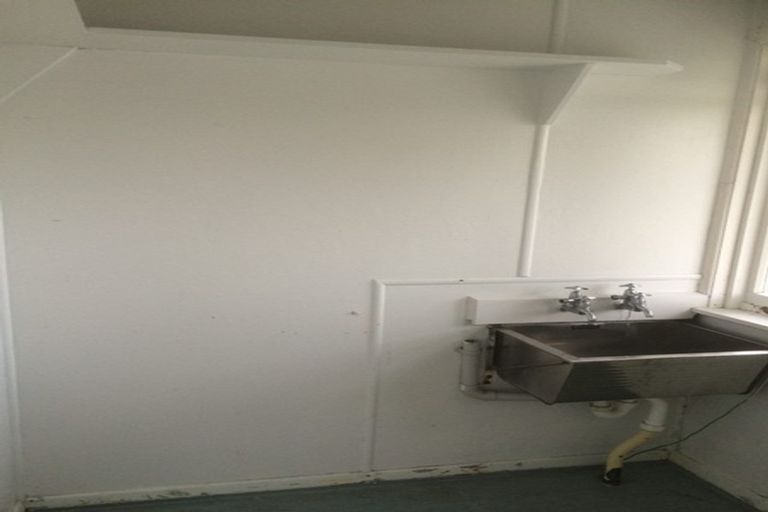 Photo of property in 34 Roberts Street, Tawa, Wellington, 5028