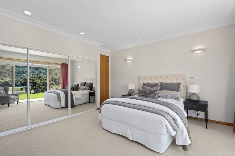 Photo of property in 109 Warman Road, Okura, Auckland, 0792