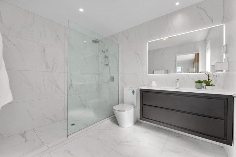 Photo of property in 80 Drumbuoy Drive, Flat Bush, Auckland, 2019