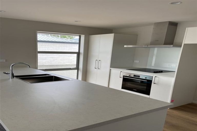 Photo of property in 9/3 Nyoli Street, Northcote, Christchurch, 8052