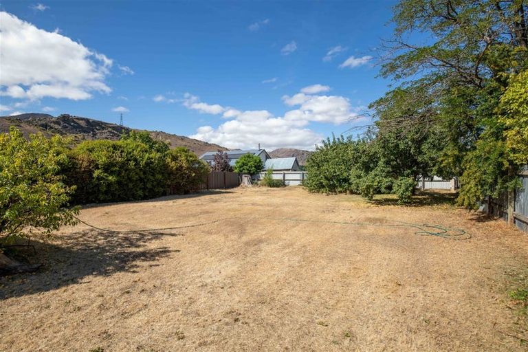 Photo of property in 8 Molyneux Avenue, Cromwell, 9310