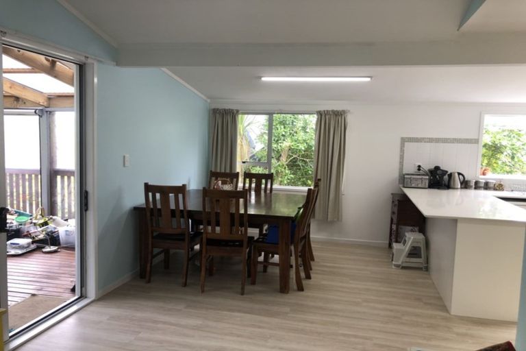 Photo of property in 78 Wirihana Road, Titirangi, Auckland, 0604