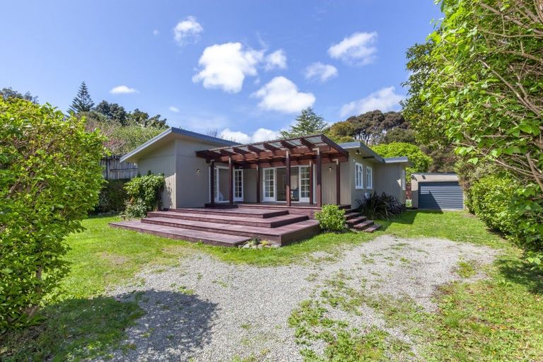 Photo of property in 54 Matai Road, Raumati South, Paraparaumu, 5032