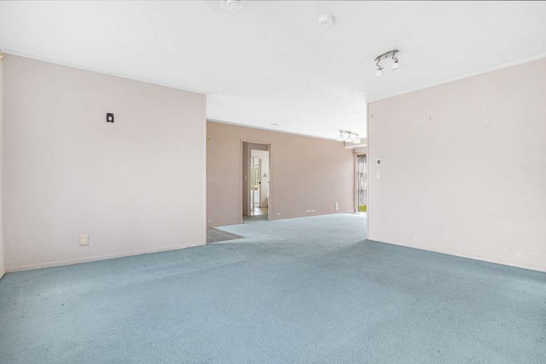 Photo of property in 6 Skelton Avenue, Randwick Park, Auckland, 2105