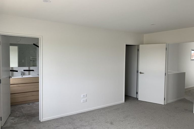 Photo of property in 11 Kairakau Street, Takanini, 2110