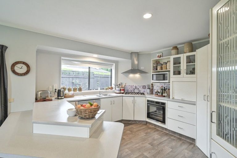 Photo of property in 20 Kingsgate Avenue, Havelock North, 4130