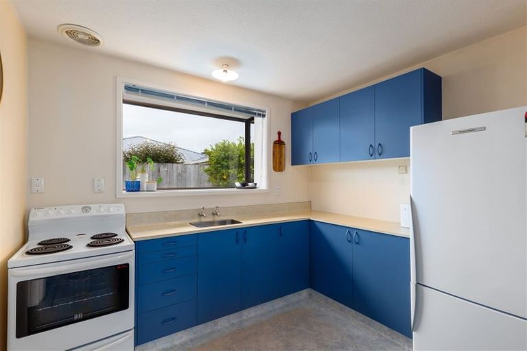 Photo of property in 2/4 Convoy Street, New Brighton, Christchurch, 8083