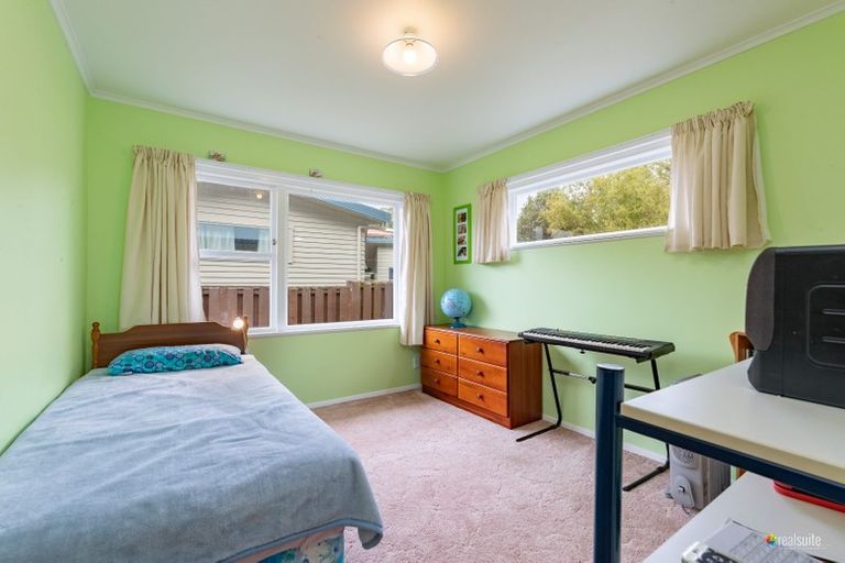 Photo of property in 40 Pembroke Street, Tawa, Wellington, 5028