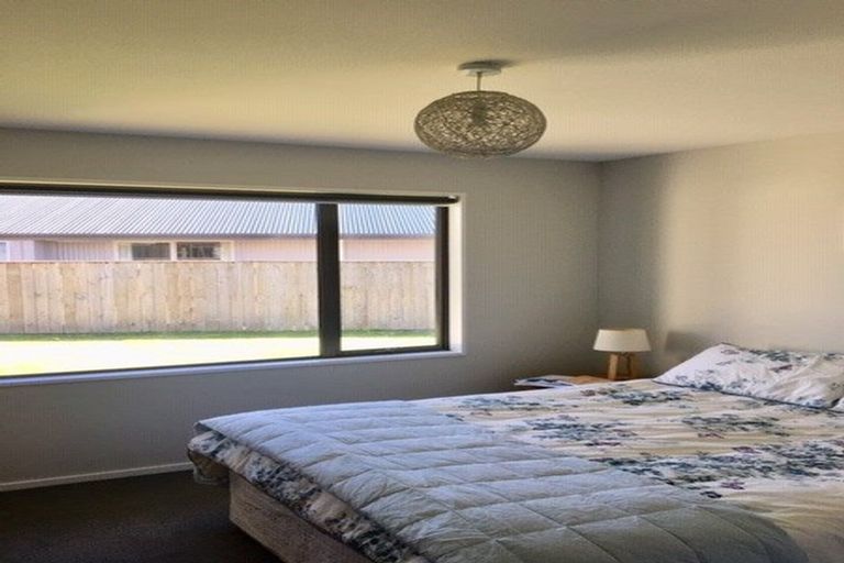 Photo of property in 16 Cone Peak Close, Lake Hayes, Queenstown, 9304