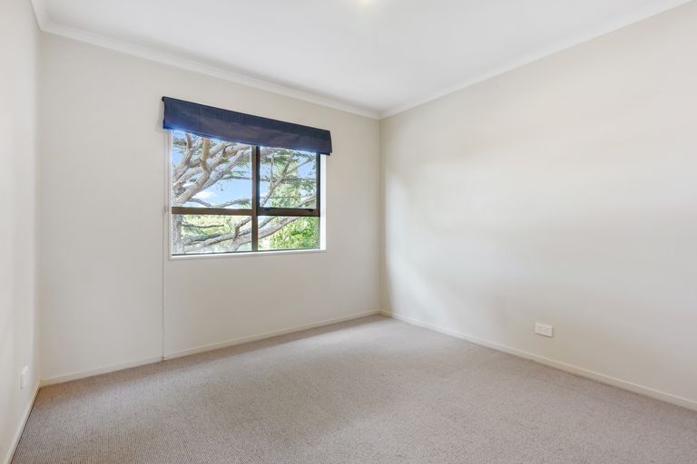 Photo of property in 17a Oakland Avenue, Papatoetoe, Auckland, 2025