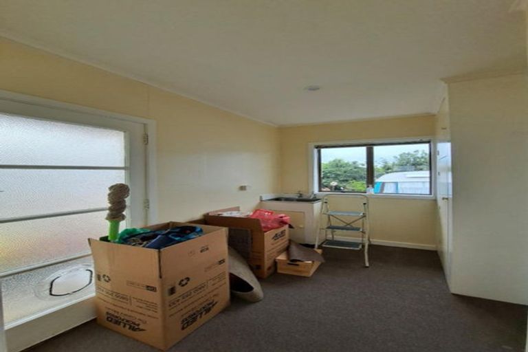 Photo of property in 157a Seaview Road, Westown, New Plymouth, 4310