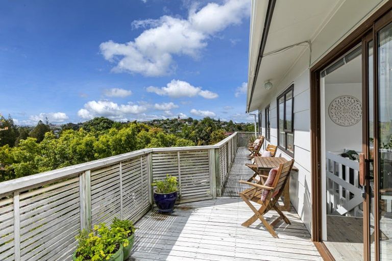 Photo of property in 5 Reynolds Place, Torbay, Auckland, 0630