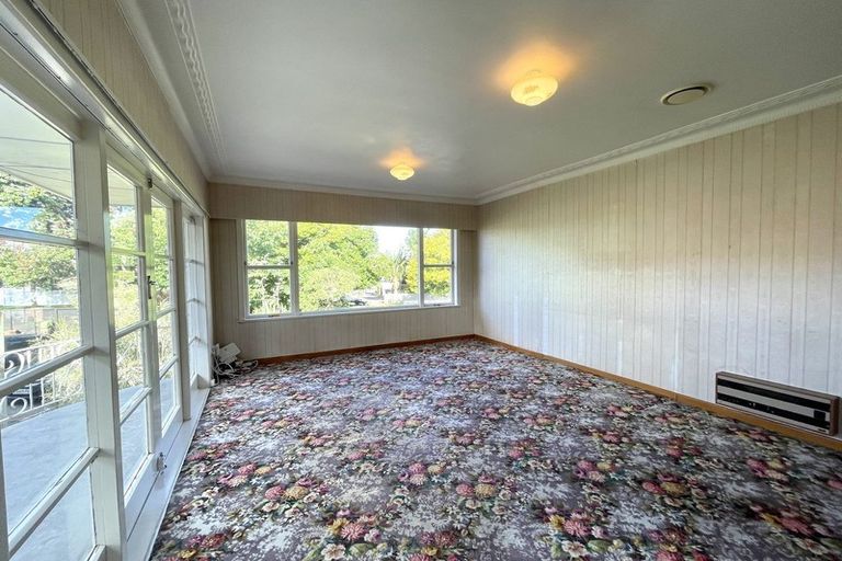 Photo of property in 1b Wheturangi Road, Greenlane, Auckland, 1061