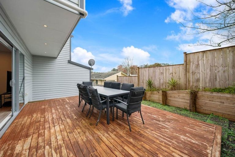 Photo of property in 4 Kearney Place, Massey, Auckland, 0614