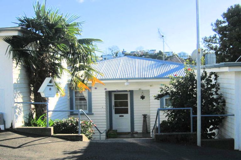 Photo of property in 8 Hadfield Terrace, Bluff Hill, Napier, 4110