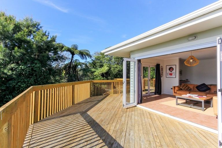 Photo of property in 13 Carlton Terrace, Westown, New Plymouth, 4310