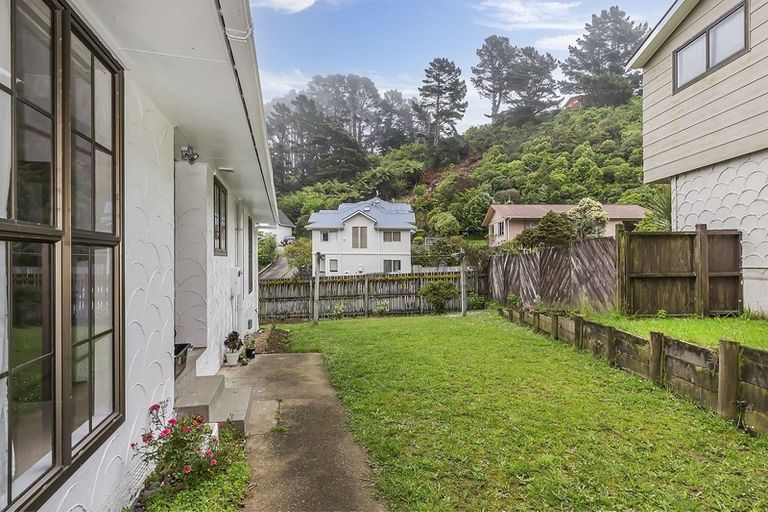 Photo of property in 12 Percy Dyett Drive, Karori, Wellington, 6012