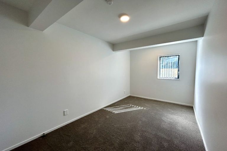 Photo of property in 66 Casuarina Road, Half Moon Bay, Auckland, 2012