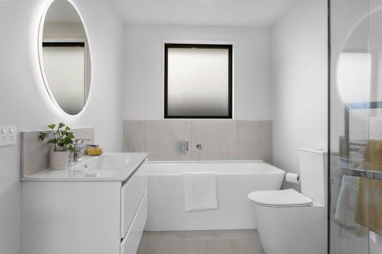 Photo of property in 3 Livingstone Place, Rangiora, 7400