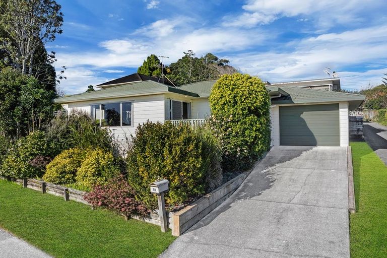 Photo of property in 7a Valley Road, Waiuku, 2123