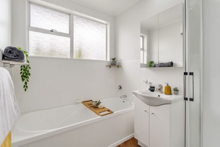 Photo of property in 98 Riwai Street, Paraparaumu, 5032