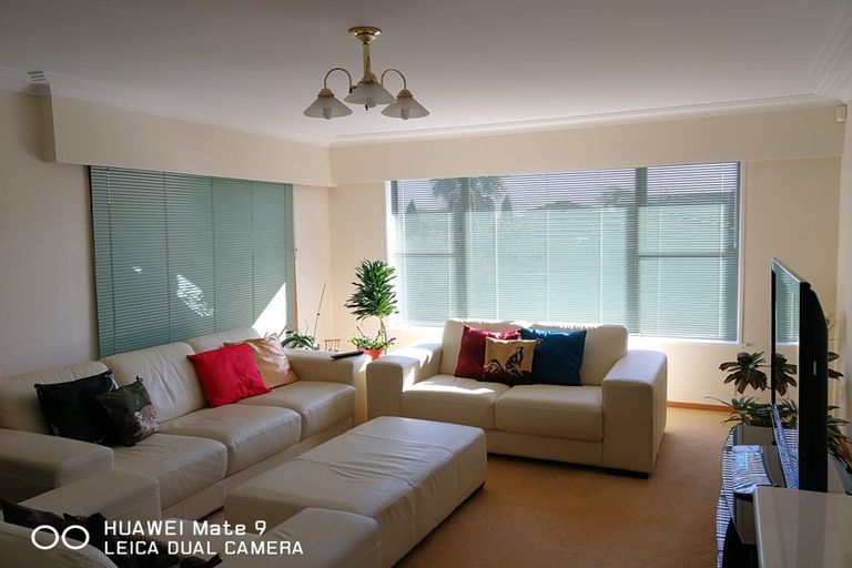 Photo of property in 3 Sorrel Crescent, Bucklands Beach, Auckland, 2012