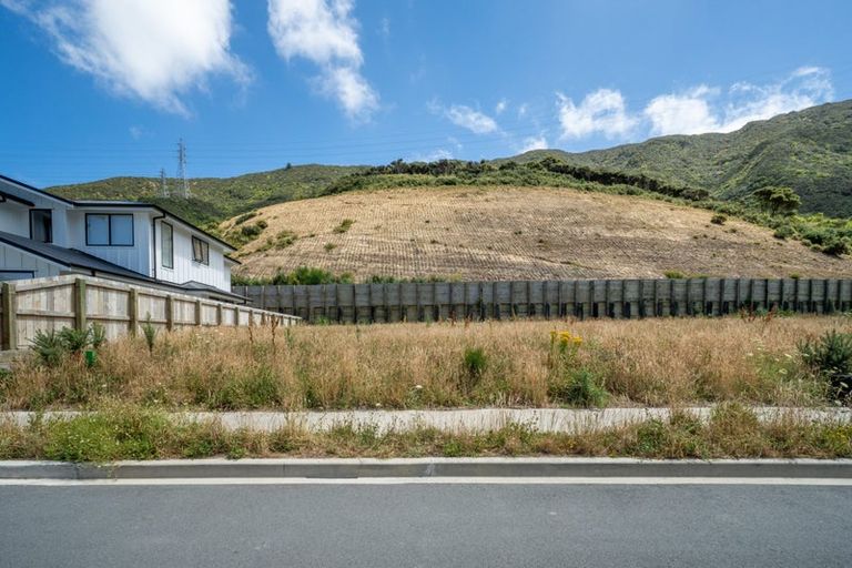 Photo of property in 174 Silverstream Road, Crofton Downs, Wellington, 6035