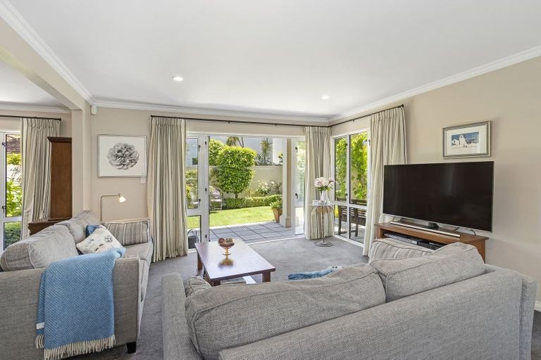 Photo of property in 138 Glandovey Road, Strowan, Christchurch, 8052