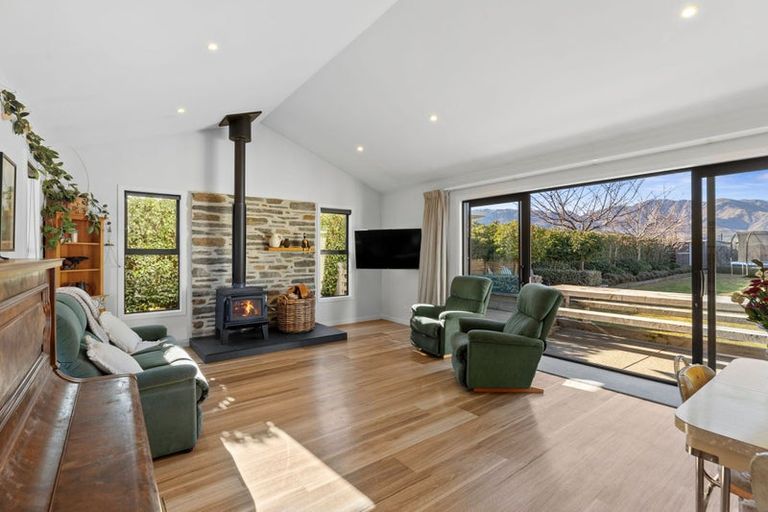 Photo of property in 25 Bell Street, Lake Hawea, Wanaka, 9382