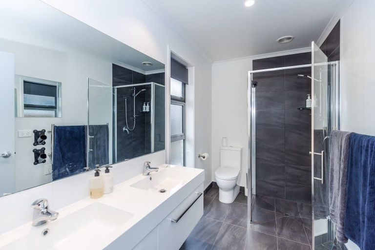 Photo of property in 55 Edgeview Crescent, Fitzroy, Hamilton, 3206